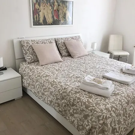 Sweet Home Apartment-2